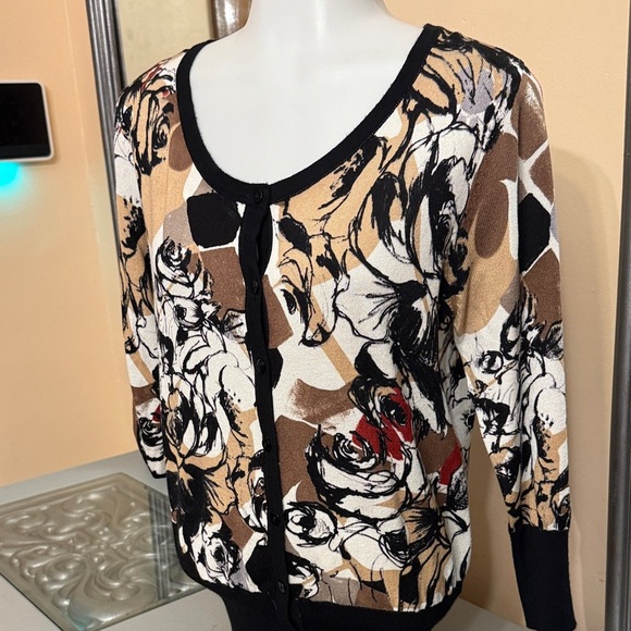 Joseph A Large Floral Button Cardigan Sweater Black, Brown, White, Red - Picture 2 of 7
